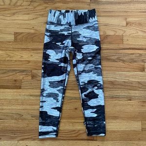 Terez Capri Leggings